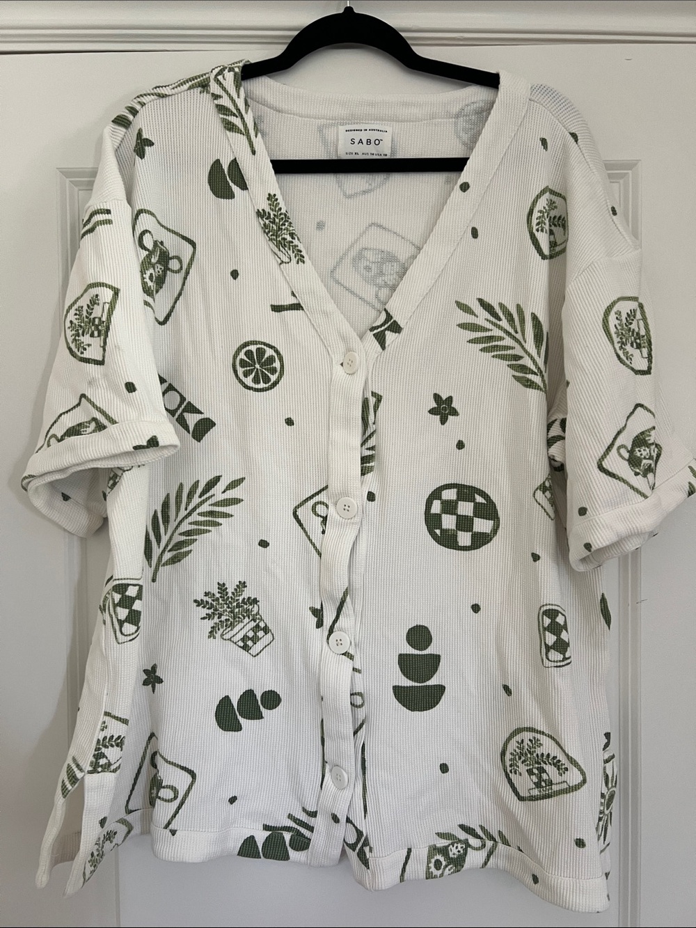 Sabo Skirt White Button-Front Shirt with Olive Green Botanical Print